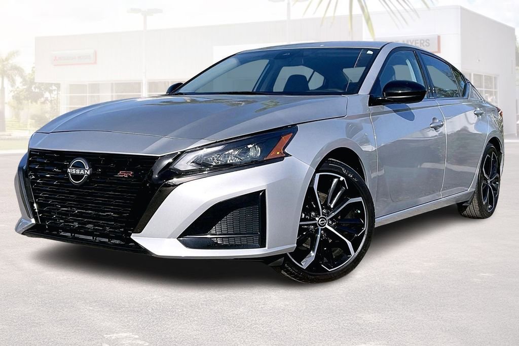 Used 2025 Nissan Altima 2.5 SR image 29