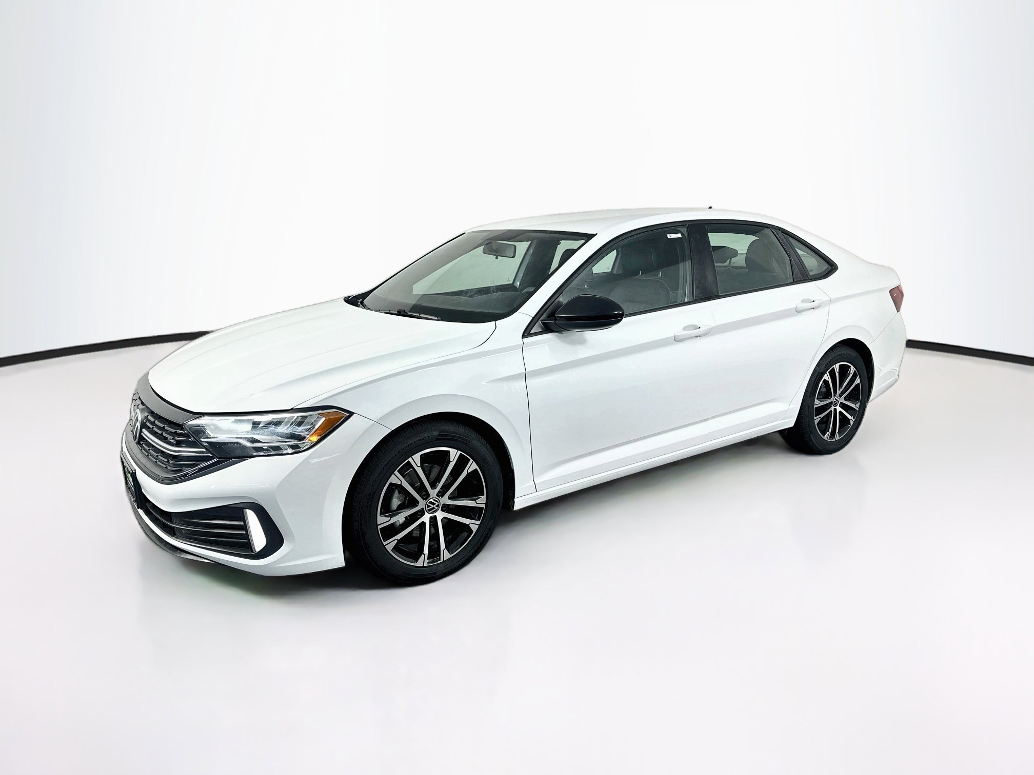 Used 2022 Volkswagen Jetta Sport FWD image 3