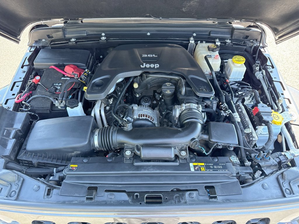 Used 2021 Jeep Gladiator Sport AWD/4WD image 33