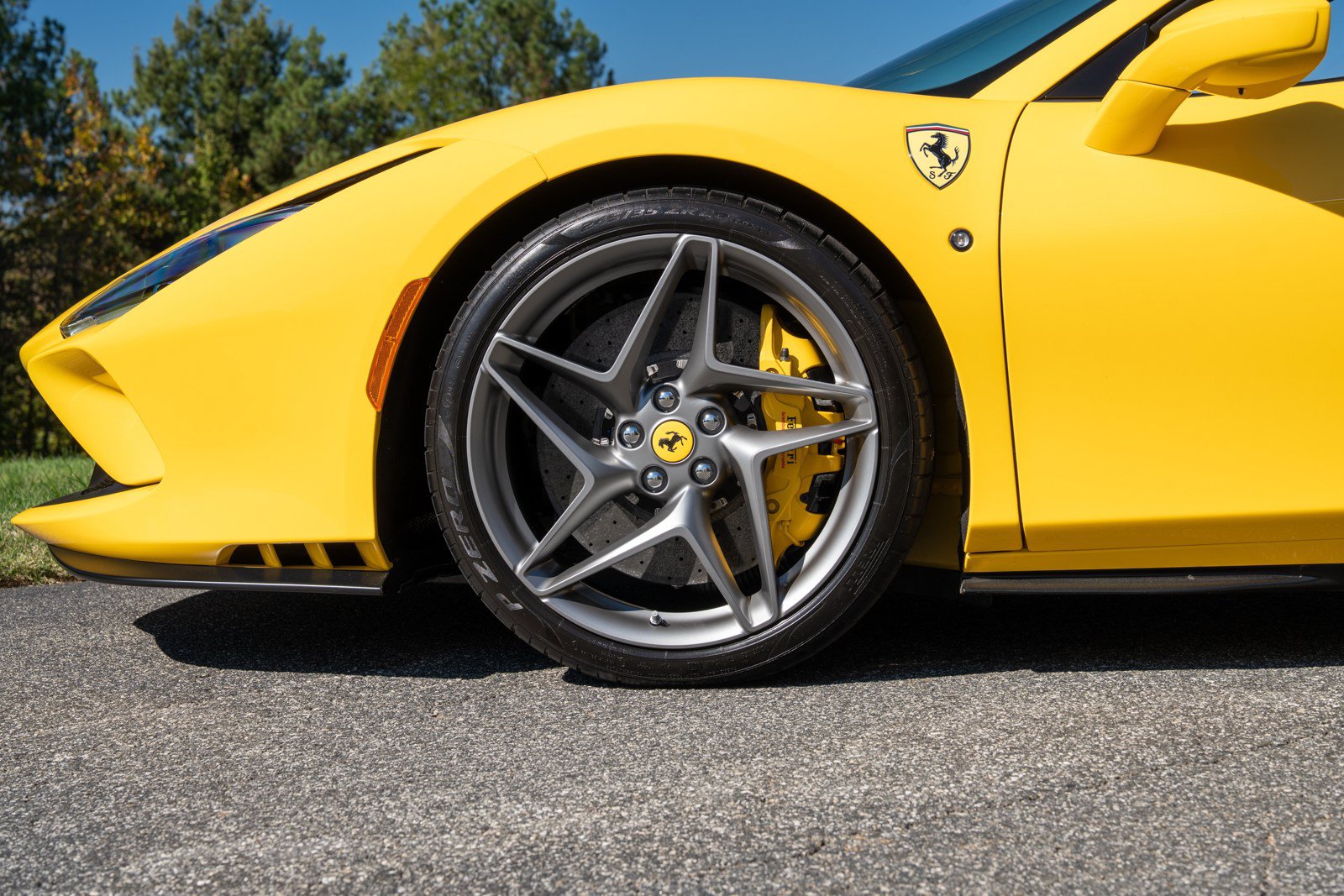 Certified 2022 Ferrari F8 Tributo RWD image 11