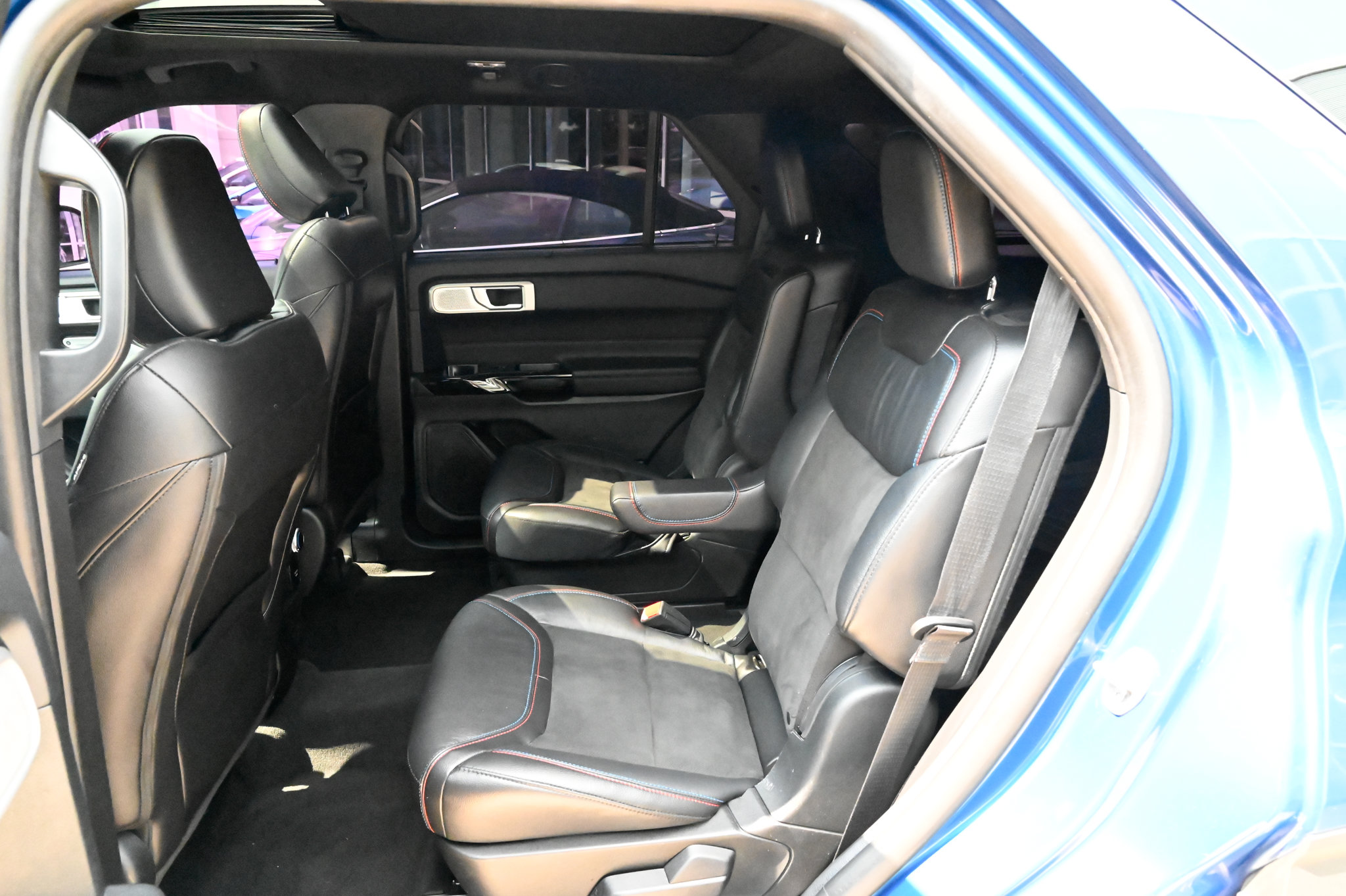 Used 2023 Ford Explorer ST w/ Equipment Group 401A AWD/4WD image 38
