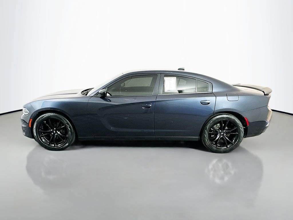 Used 2018 Dodge Charger SXT Plus w/ Blacktop Package image 4