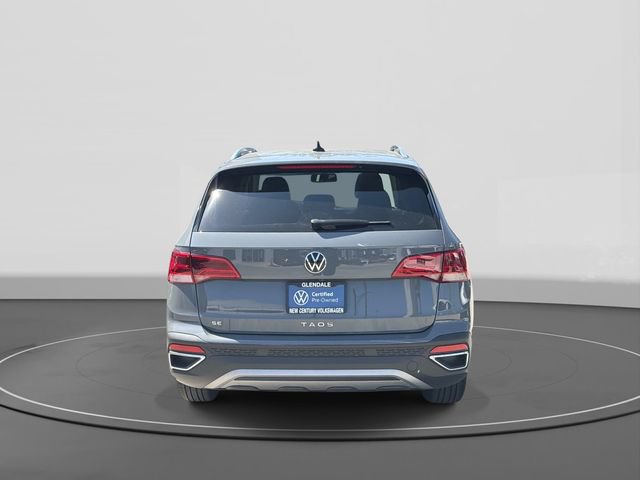 Certified 2022 Volkswagen Taos SE w/ Panoramic Sunroof Package FWD image 4