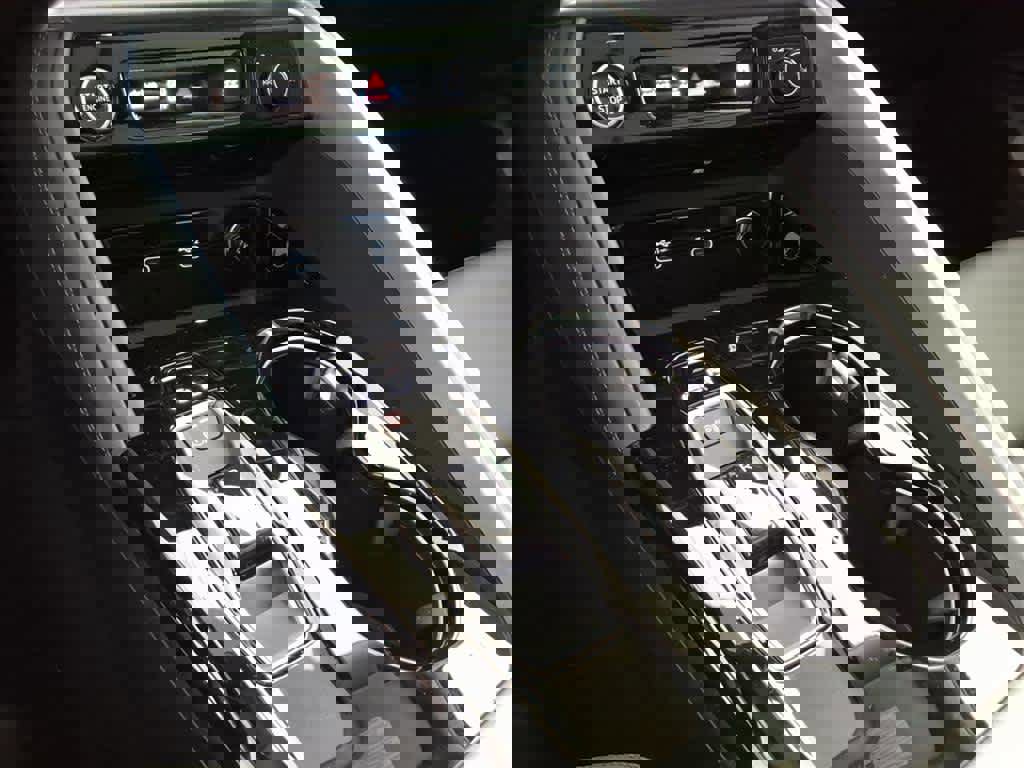 Used 2025 Audi Q5 Premium Plus w/ Premium Plus image 13