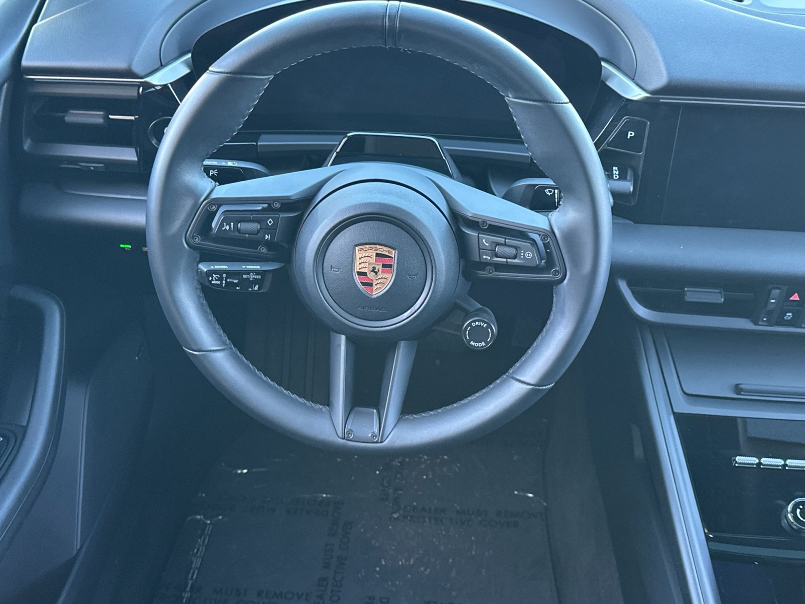 Certified 2026 Porsche Macan 4 Electric AWD/4WD image 25