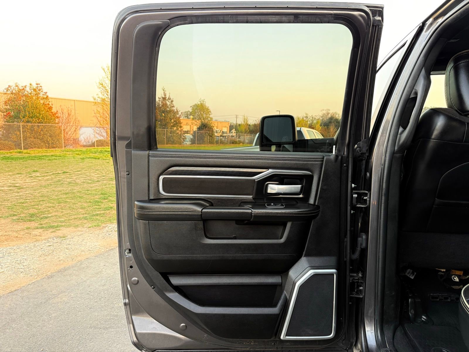 Used 2023 RAM 3500 Laramie image 28