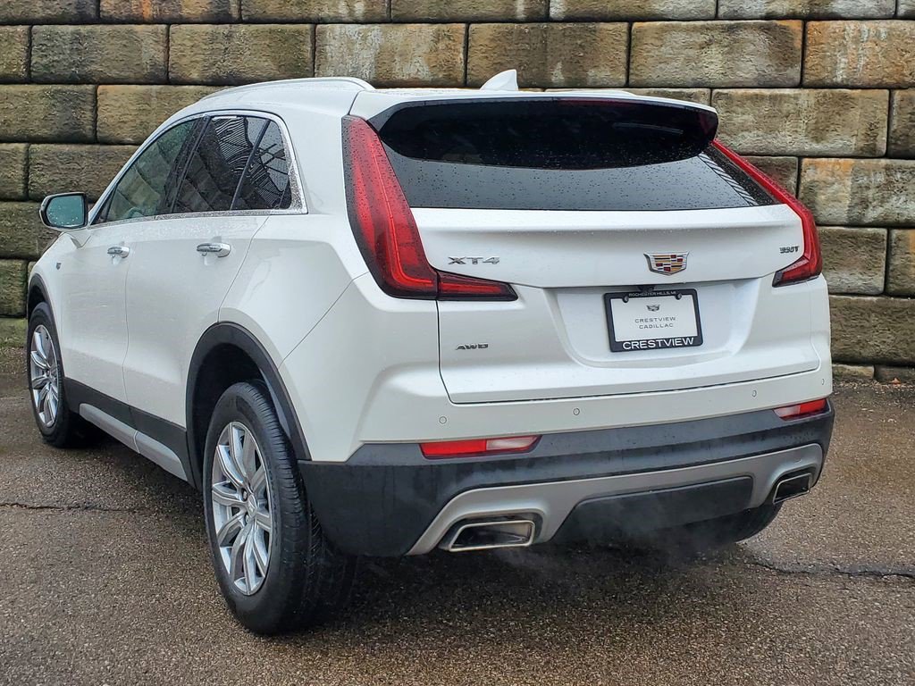 Certified 2023 Cadillac XT4 Premium Luxury w/ Cold Weather Package image 3