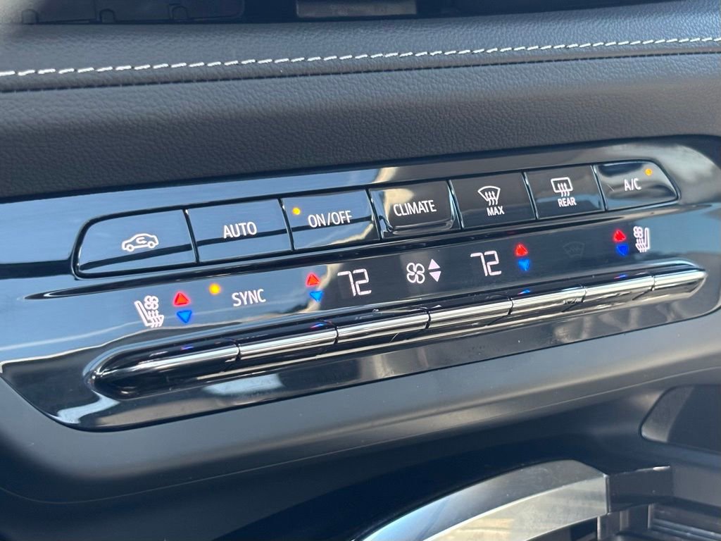 Used 2023 Buick Envision Avenir FWD image 32