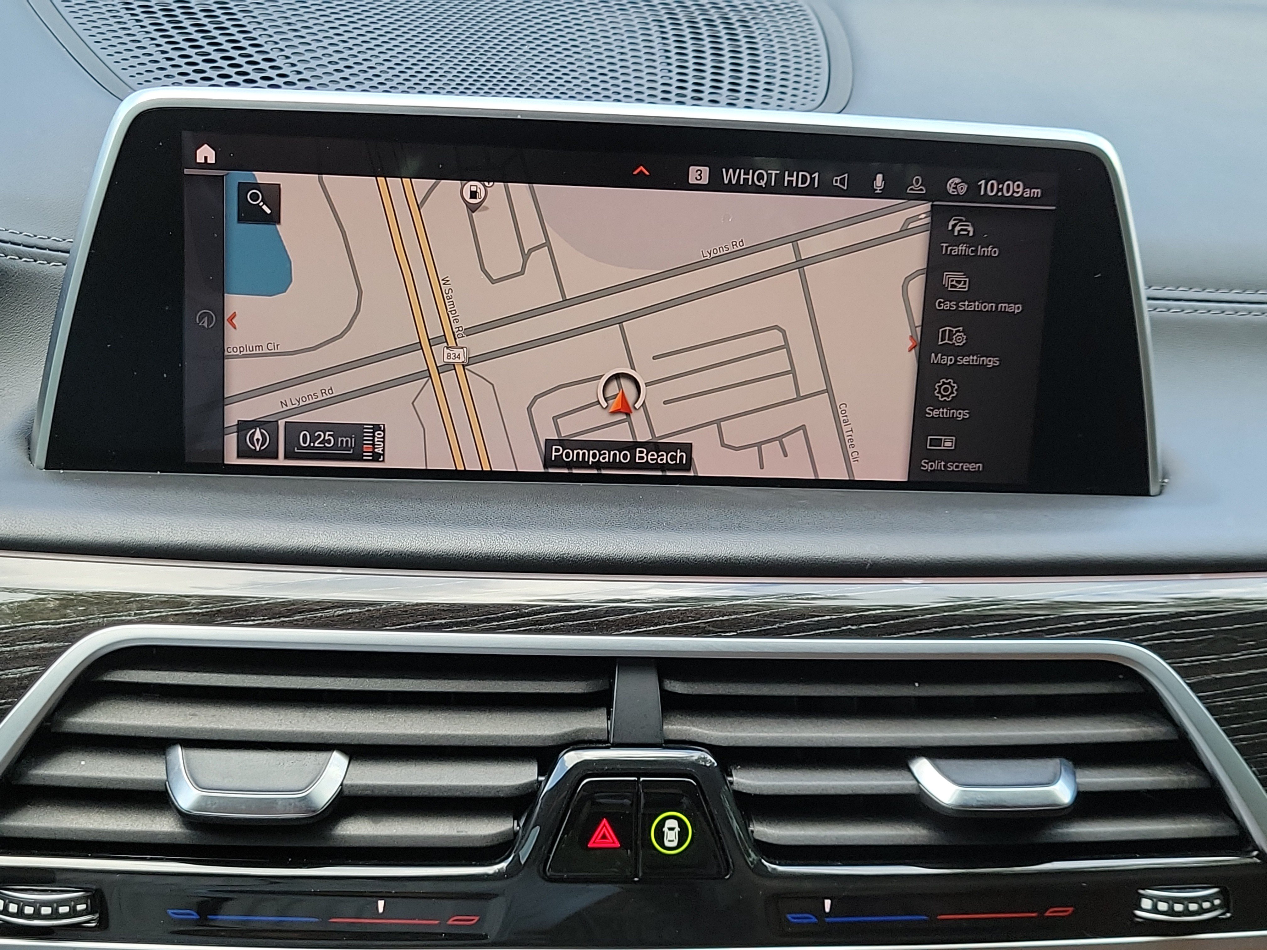 Used 2022 BMW 740i w/ M Sport Package RWD image 25