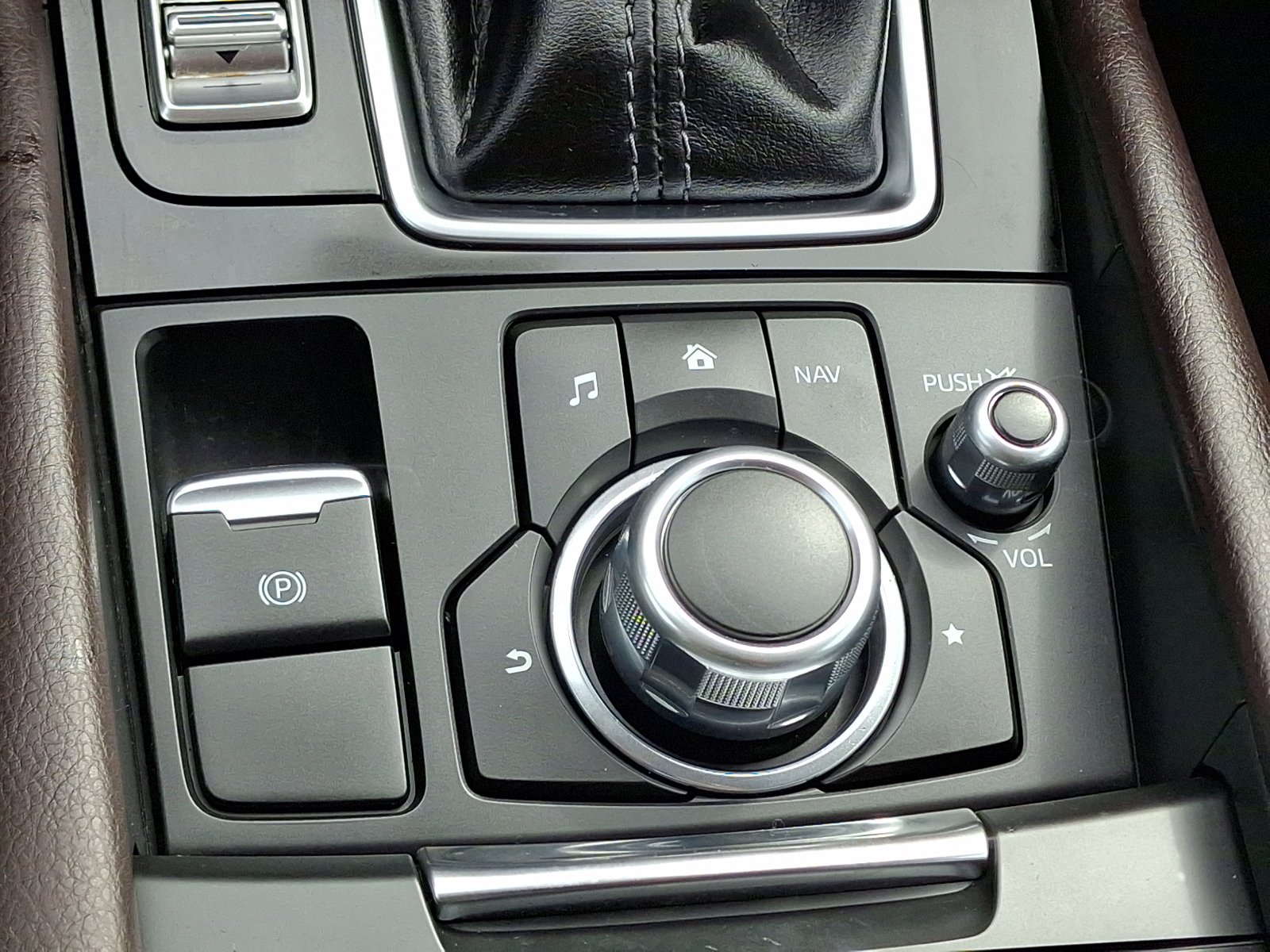 Used 2018 MAZDA MAZDA3 Touring image 27