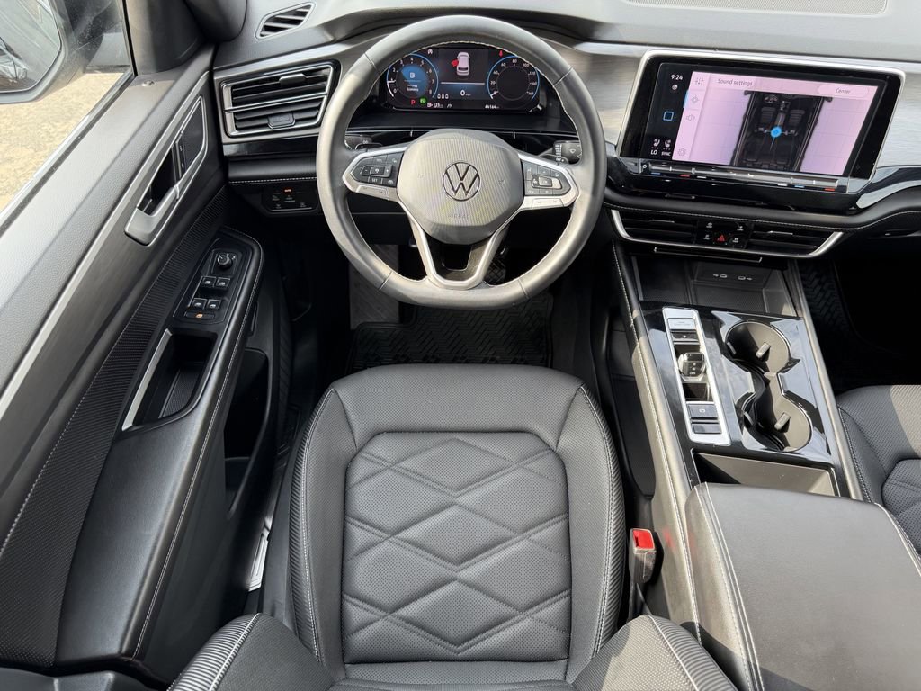 Used 2024 Volkswagen Atlas Cross Sport SE FWD image 19