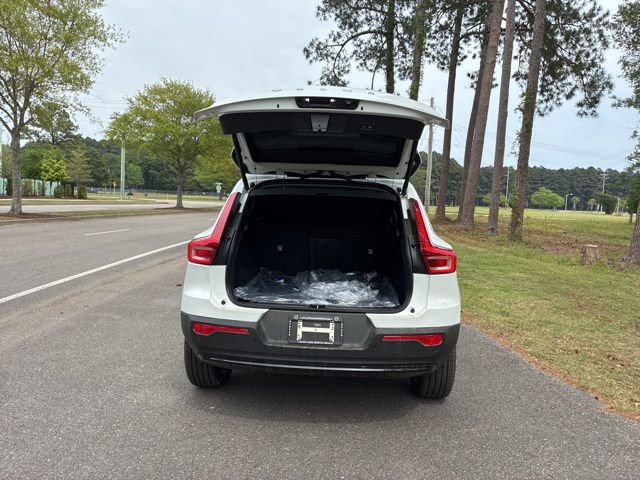 New 2026 Volvo XC40 B5 Ultra w/ Protection Package Premier AWD/4WD image 19