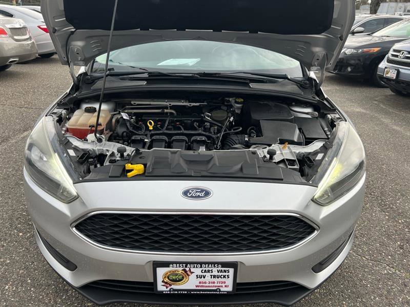 Used 2015 Ford Focus SE w/ Equipment Group 201A FWD image 40