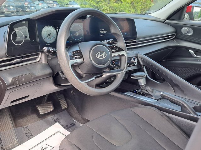Used 2024 Hyundai Elantra SEL FWD image 8