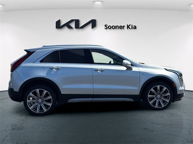 Used 2022 Cadillac XT4 Premium Luxury w/ Enhanced Visibility Package image 7