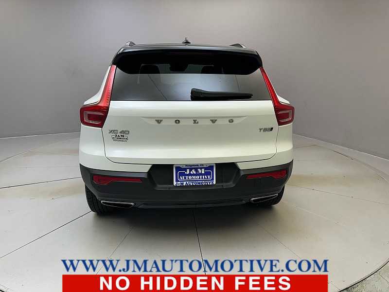 Used 2020 Volvo XC40 T5 R-Design image 4
