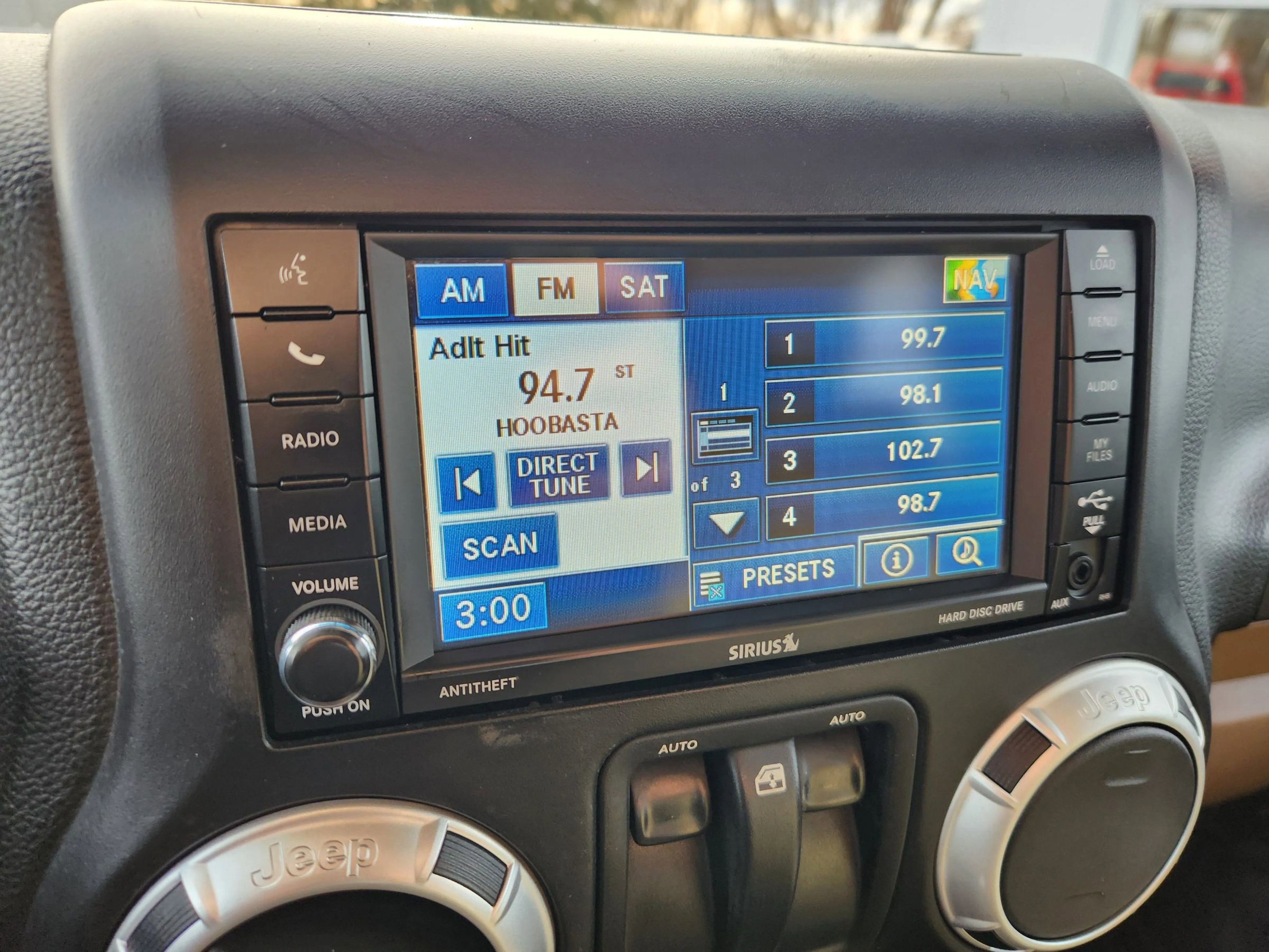 Used 2012 Jeep Wrangler Rubicon w/ Dual Top Group image 38