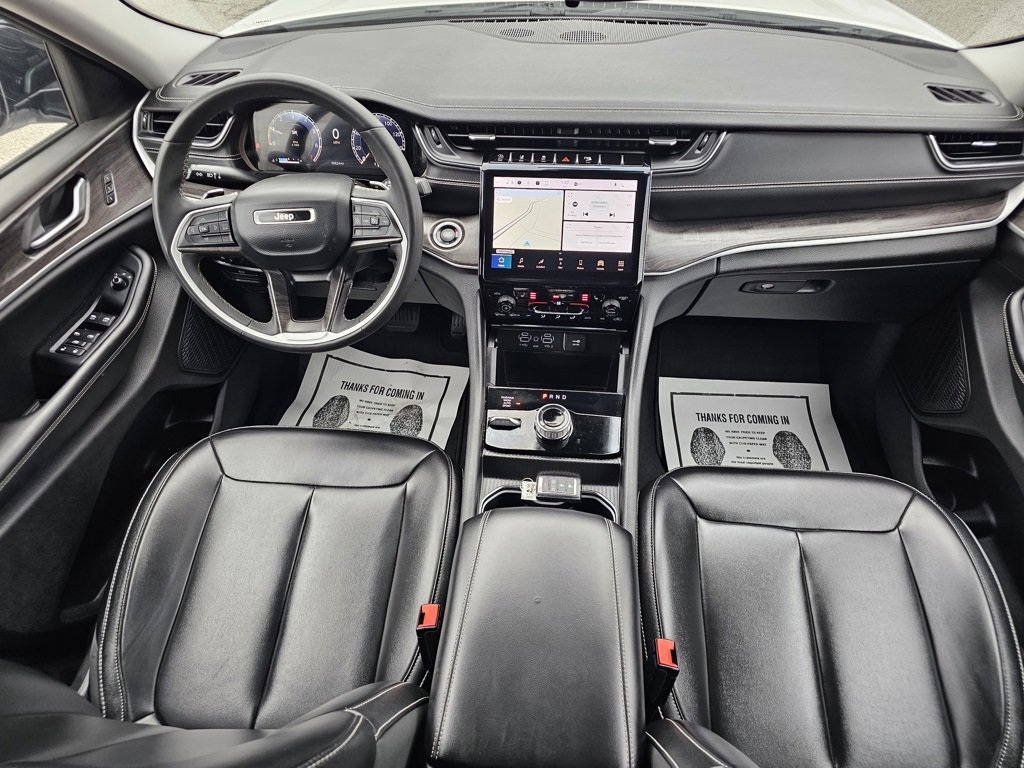 Used 2024 Jeep Grand Cherokee Limited image 31