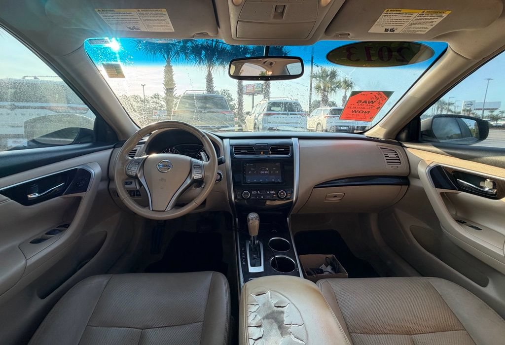Used 2013 Nissan Altima 3.5 SL w/ Technology Pkg FWD image 25