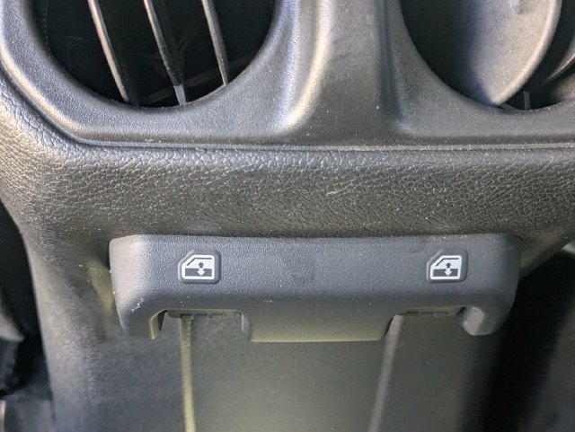 Used 2023 Jeep Wrangler Unlimited Sport AWD/4WD image 12