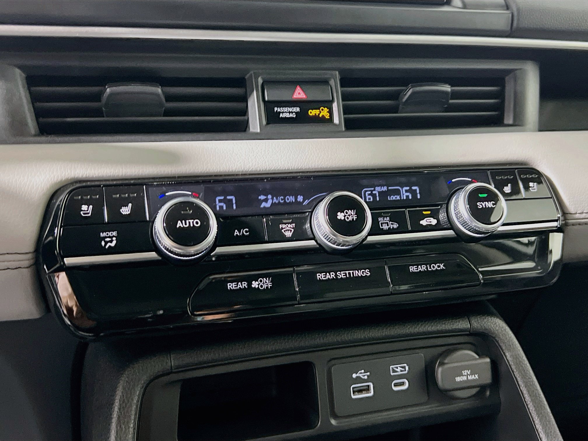 Used 2025 Honda Pilot Elite image 26