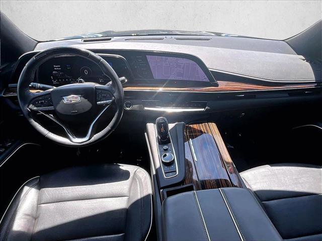 Used 2023 Cadillac Escalade Premium Luxury RWD image 16