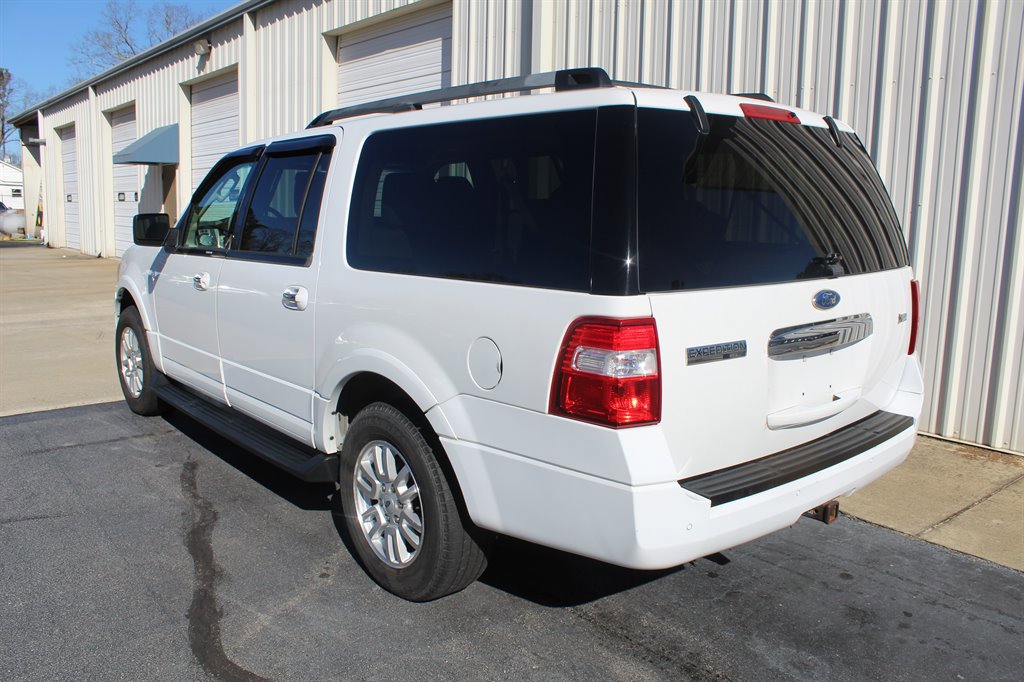 Used 2011 Ford Expedition EL XLT image 4