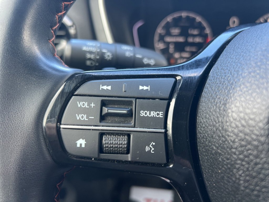 Used 2025 Honda Pilot Sport image 33