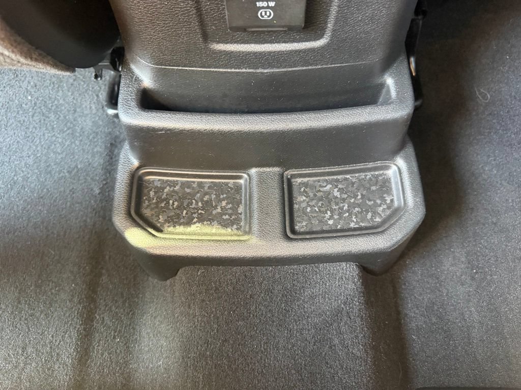 Used 2025 Jeep Wrangler Unlimited Sahara AWD/4WD image 43