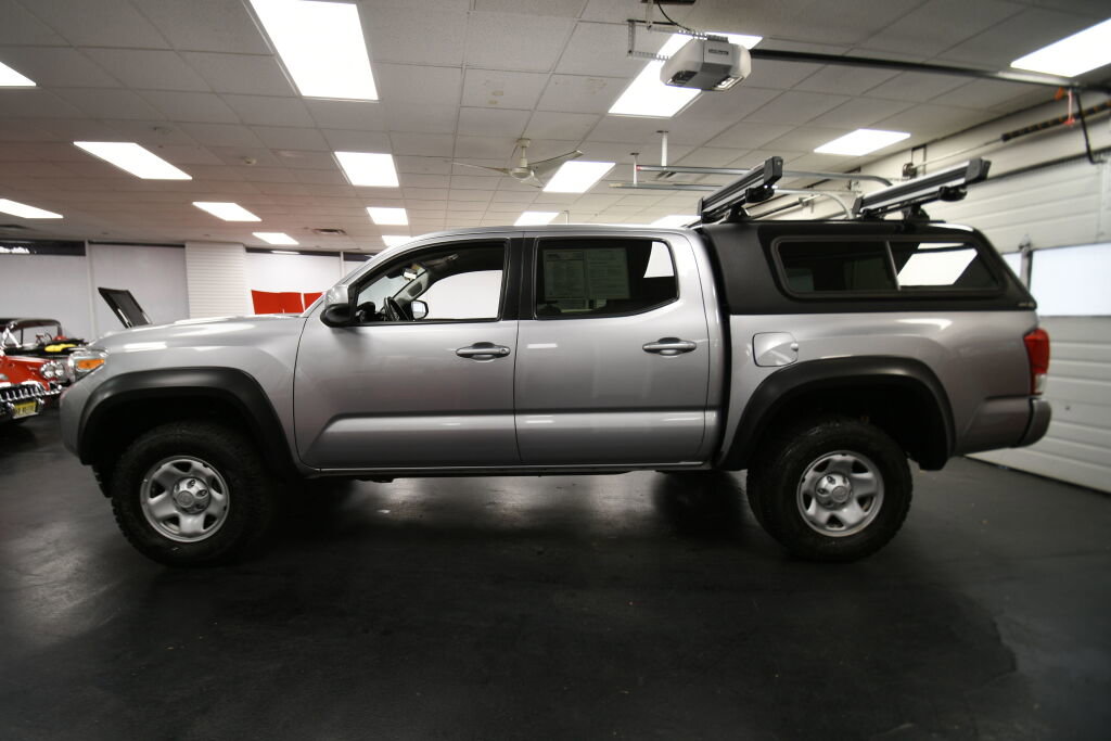 Certified 2019 Toyota Tacoma SR image 4