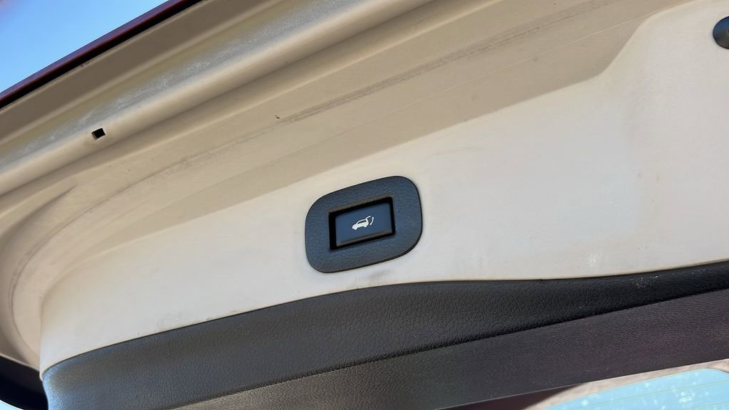 Used 2020 Nissan Rogue SV image 36