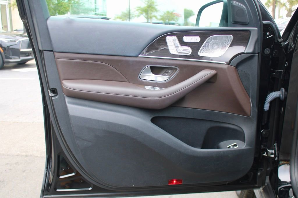 Certified 2022 Mercedes-Benz GLS 450 4MATIC image 11