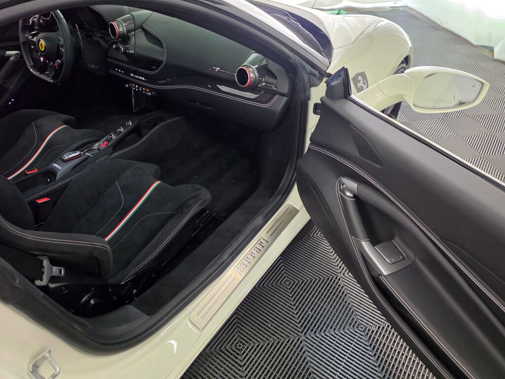 Used 2022 Ferrari F8 Tributo RWD image 57
