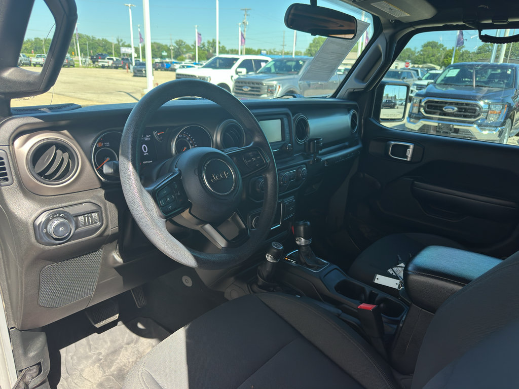 Used 2018 Jeep Wrangler Sport AWD/4WD image 11