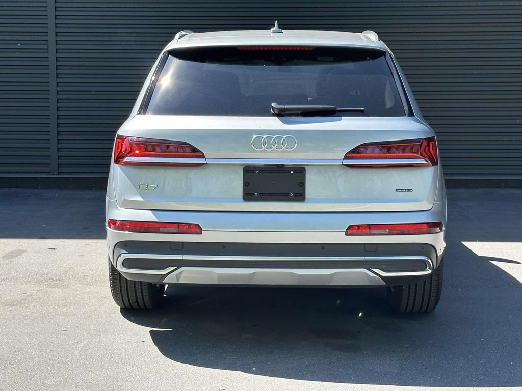 Used 2023 Audi Q7 2.0T Premium w/ Convenience Package AWD/4WD image 4