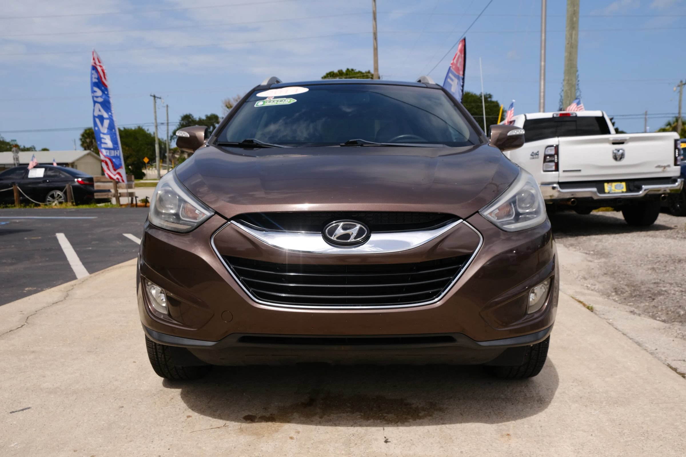 Used 2014 Hyundai Tucson Limited w/ Technology Package 02 FWD image 2