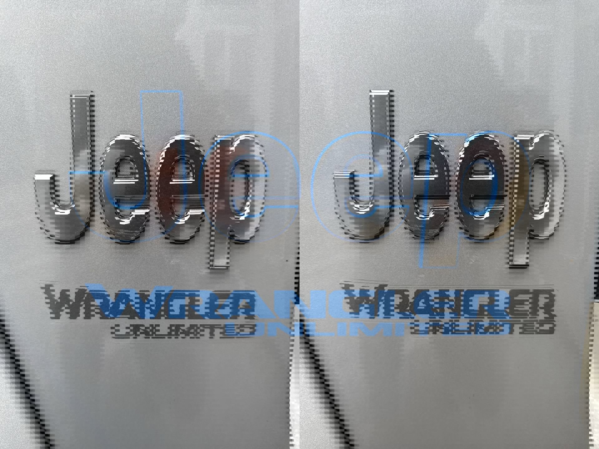 Used 2022 Jeep Wrangler Unlimited Sahara w/ Cold Weather Group image 31