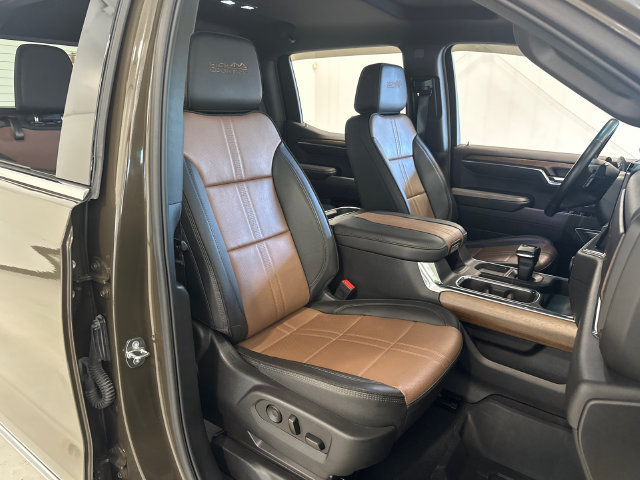 Certified 2023 Chevrolet Silverado 1500 High Country AWD/4WD image 30