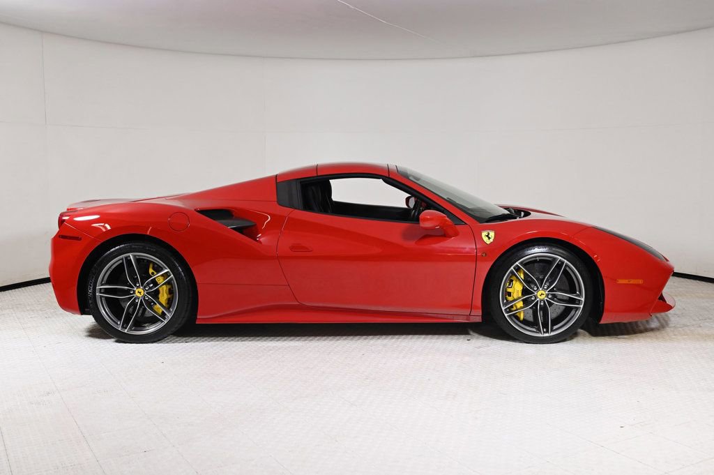 Used 2018 Ferrari 488 Spider image 10