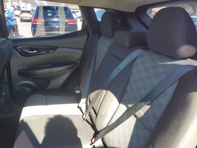 Used 2019 Nissan Rogue Sport SV image 28