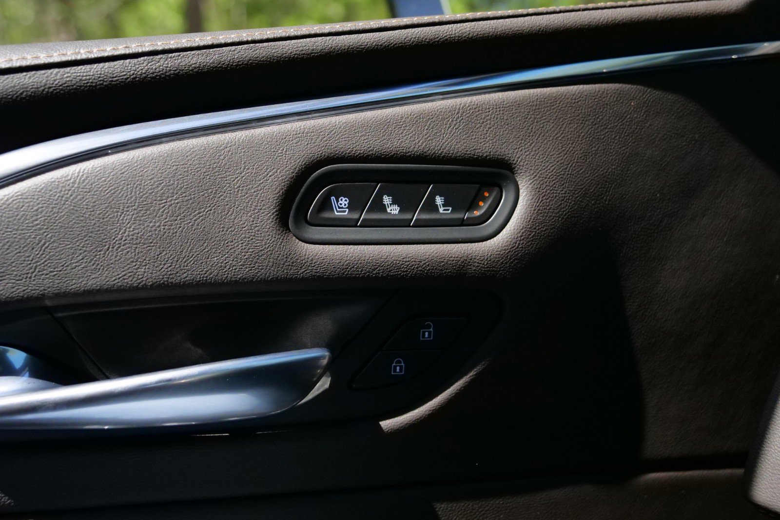 Used 2021 Cadillac Escalade Sport w/ Driver Assist Tech Package image 18