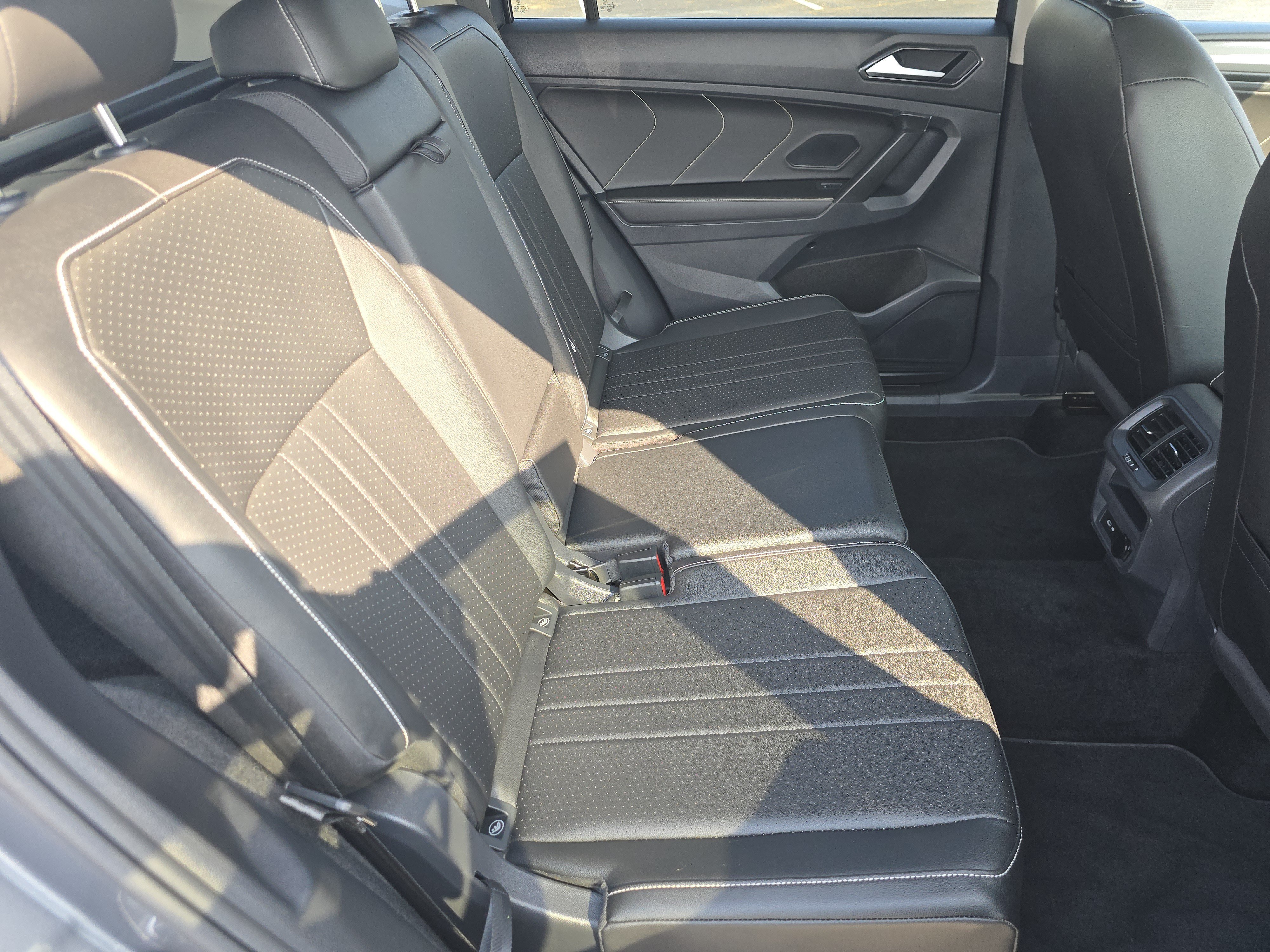 Certified 2023 Volkswagen Tiguan SE AWD/4WD image 17