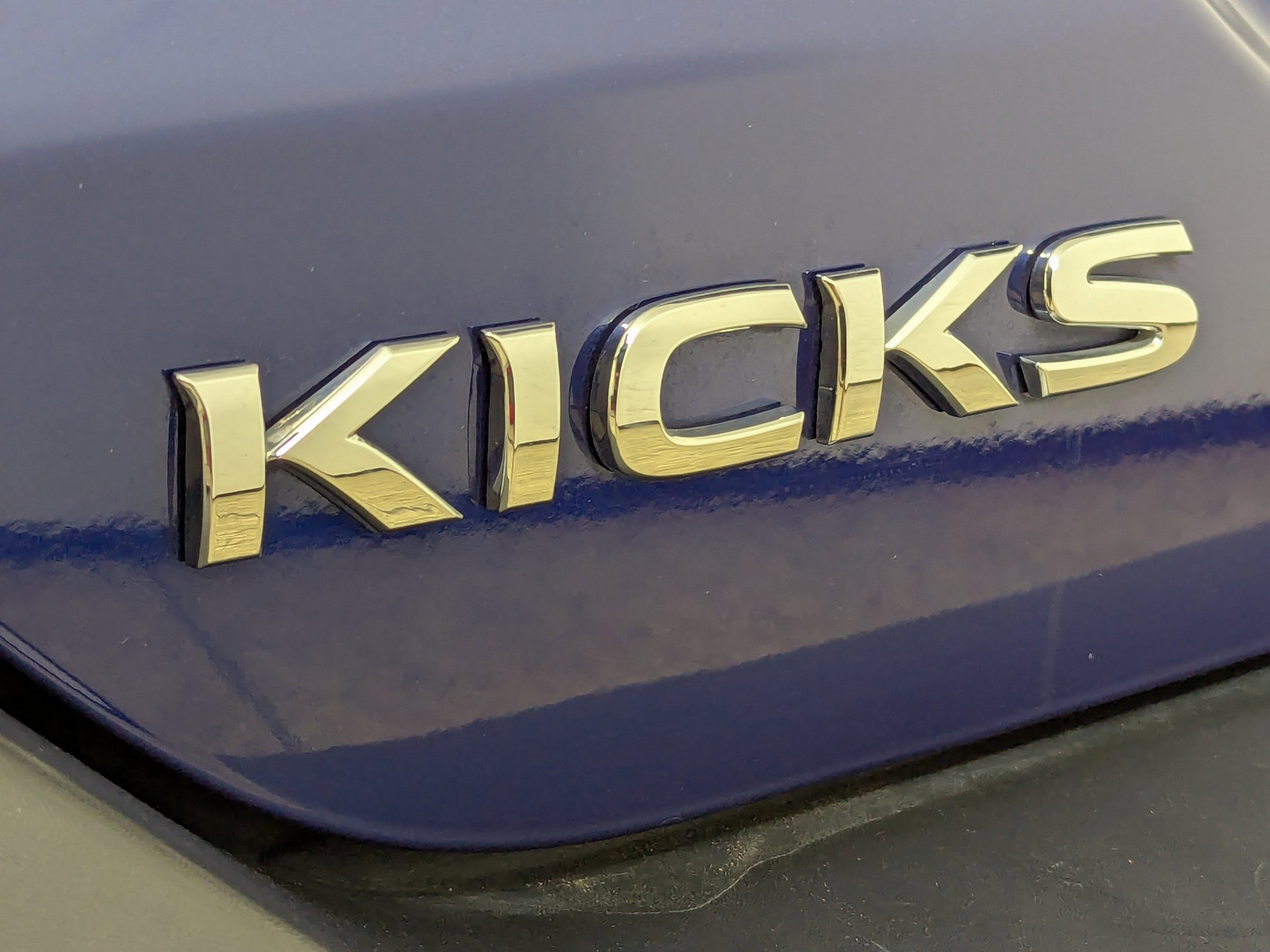 Used 2018 Nissan Kicks SR FWD image 25