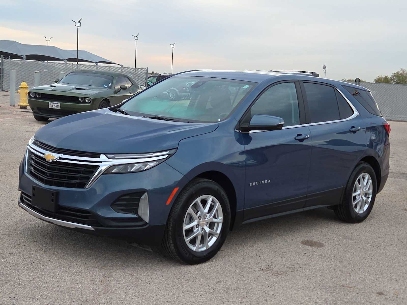 Used 2024 Chevrolet Equinox LT FWD image 4