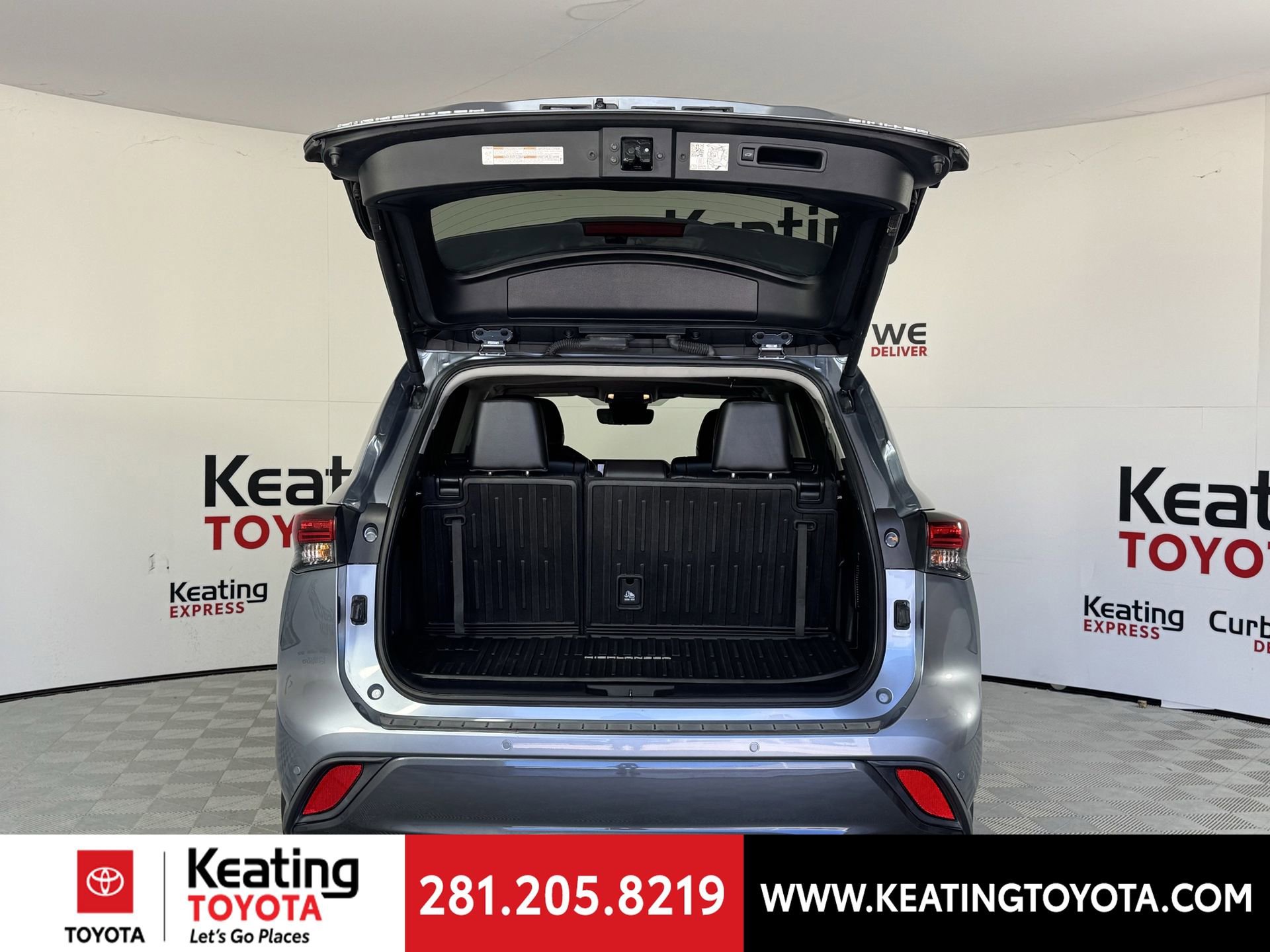 Used 2024 Toyota Highlander Limited image 17