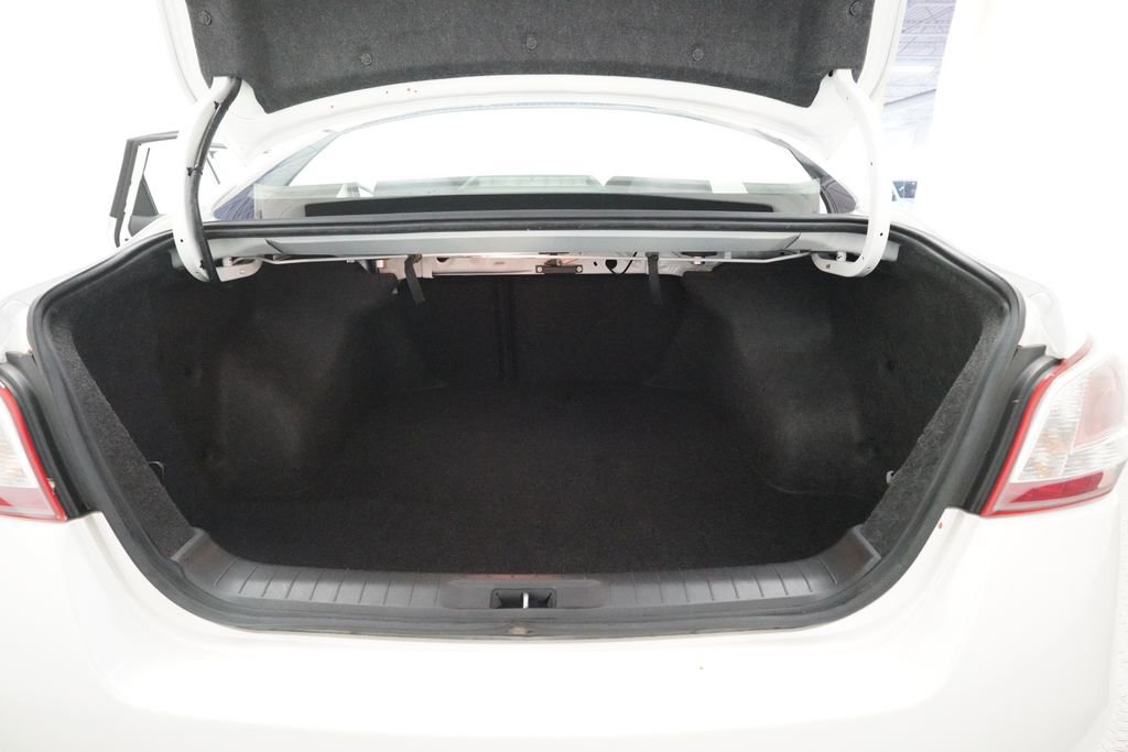 Used 2013 Nissan Altima 2.5 SV FWD image 10