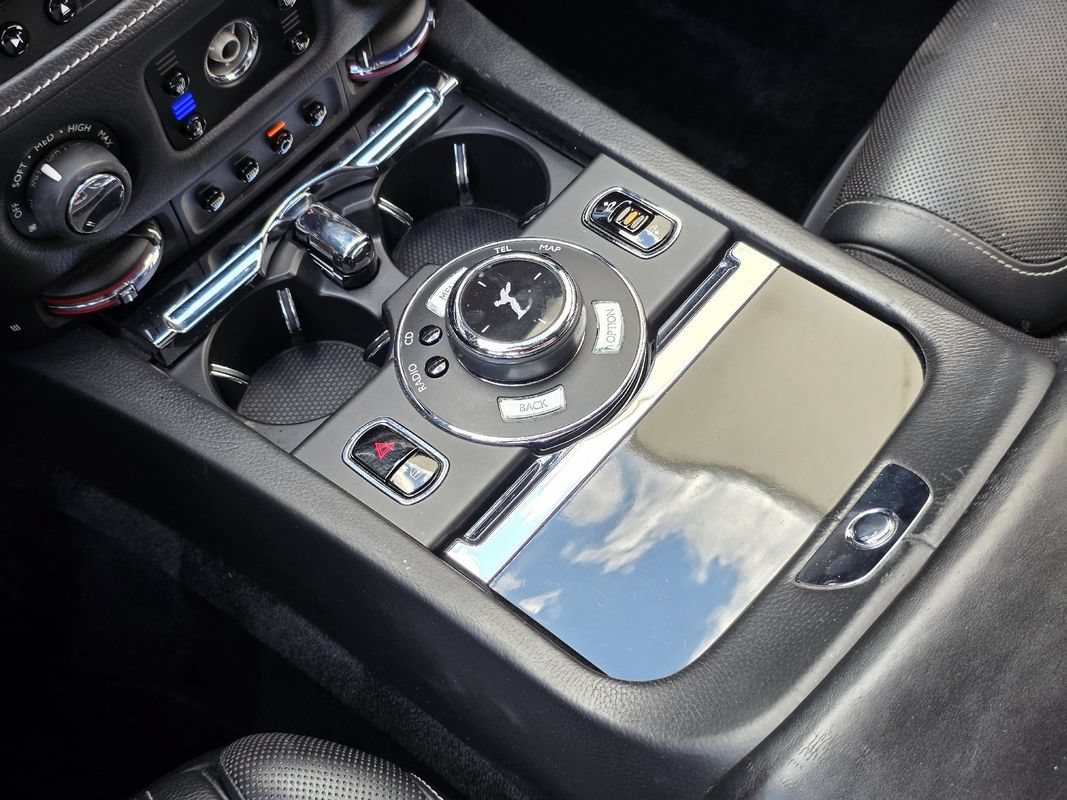 Used 2016 Rolls-Royce Ghost RWD image 18