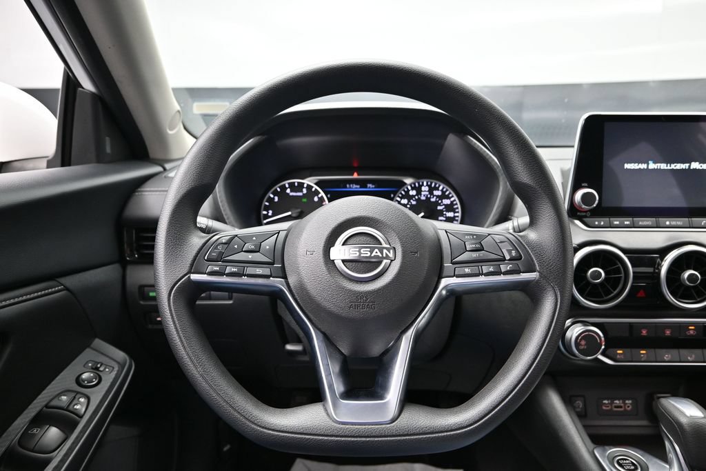 Used 2024 Nissan Sentra SV FWD image 23