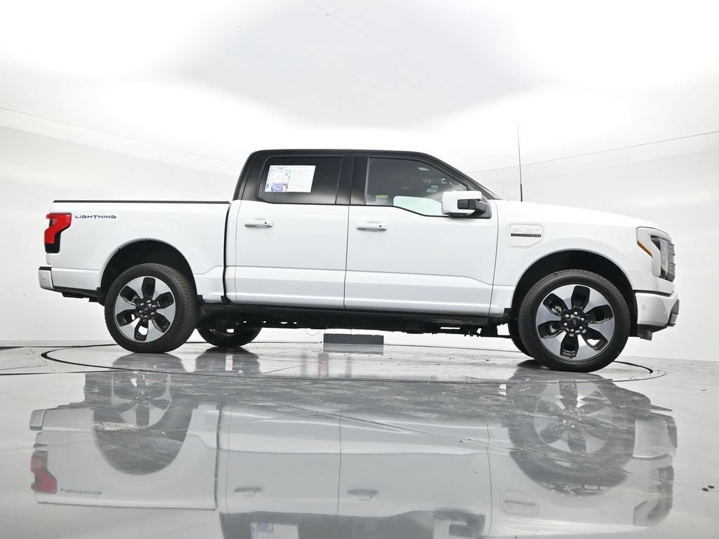 Used 2023 Ford F150 Lightning Platinum AWD/4WD image 45
