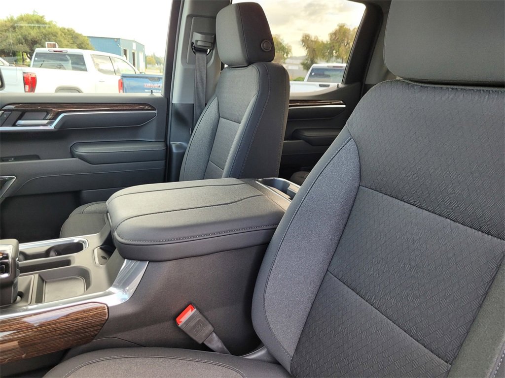 New 2026 GMC Sierra 1500 Elevation image 12
